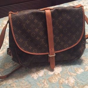 Louis Vuitton purse